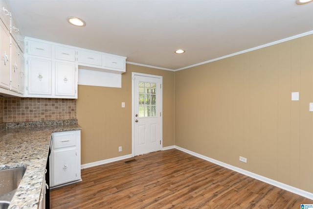 111 1ST AVENUE NW, Graysville, AL 35073