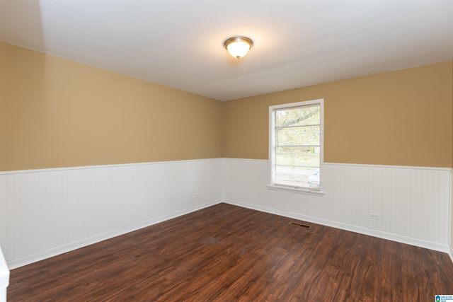 111 1ST AVENUE NW, Graysville, AL 35073