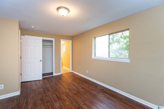 111 1ST AVENUE NW, Graysville, AL 35073