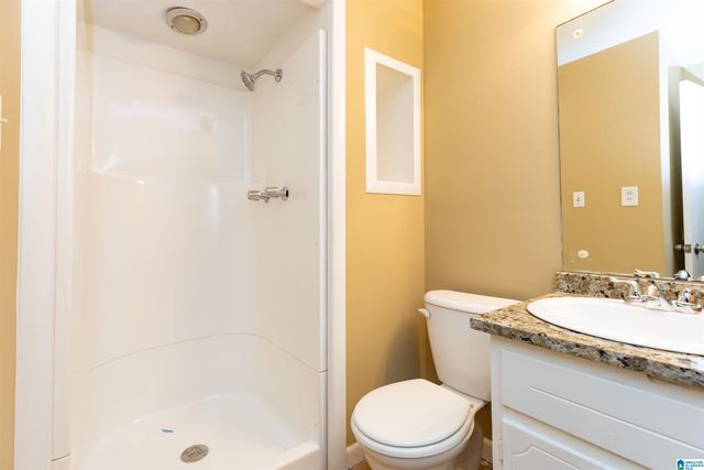 111 1ST AVENUE NW, Graysville, AL 35073