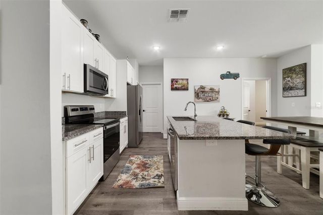 1630 W NEW YORK AVENUE, Orange City, FL 32763