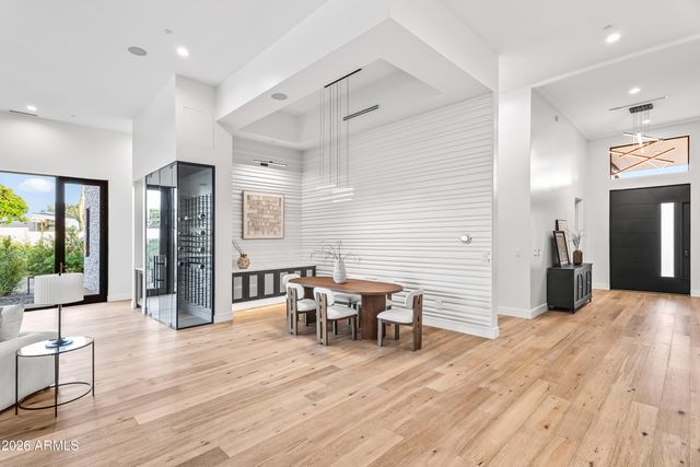 4414 E VERMONT Avenue S, Phoenix, AZ 85018