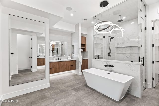 4414 E VERMONT Avenue S, Phoenix, AZ 85018