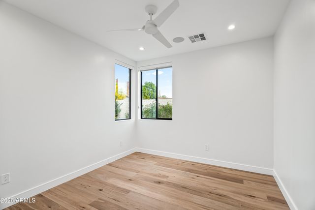 4414 E VERMONT Avenue S, Phoenix, AZ 85018