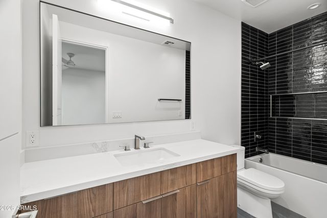 4414 E VERMONT Avenue S, Phoenix, AZ 85018