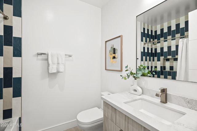 4414 E VERMONT Avenue S, Phoenix, AZ 85018