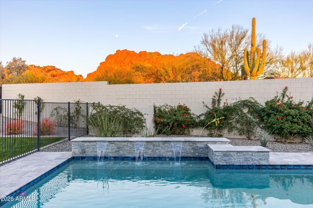 4414 E VERMONT Avenue S, Phoenix, AZ 85018