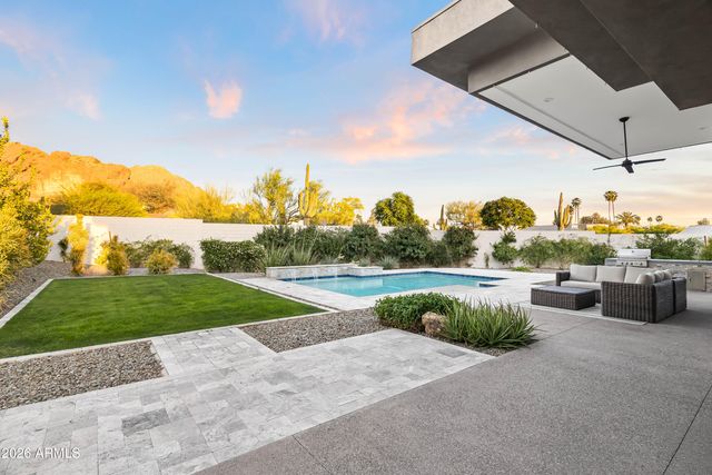 4414 E VERMONT Avenue S, Phoenix, AZ 85018