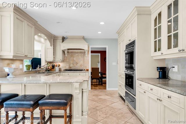 2620 Wendover Road, Bloomfield Hills, MI 48302