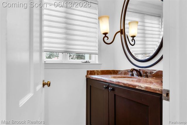 2620 Wendover Road, Bloomfield Hills, MI 48302