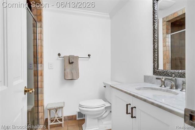 2620 Wendover Road, Bloomfield Hills, MI 48302