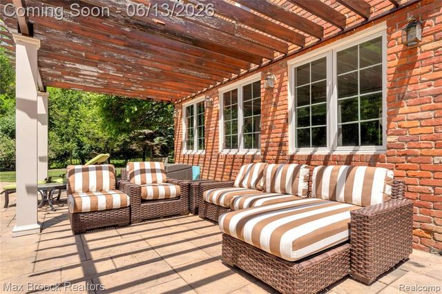 2620 Wendover Road, Bloomfield Hills, MI 48302