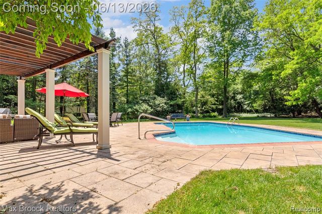 2620 Wendover Road, Bloomfield Hills, MI 48302