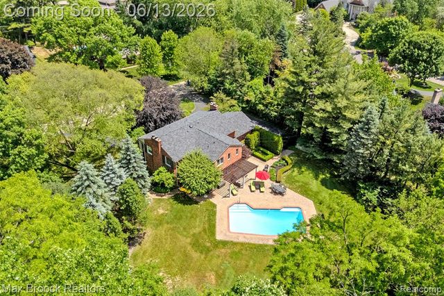 2620 Wendover Road, Bloomfield Hills, MI 48302