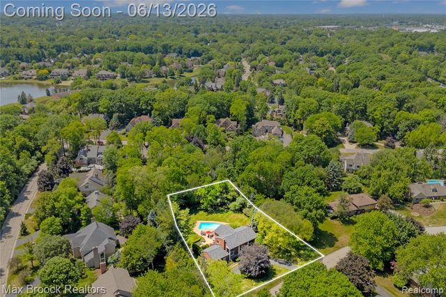 2620 Wendover Road, Bloomfield Hills, MI 48302