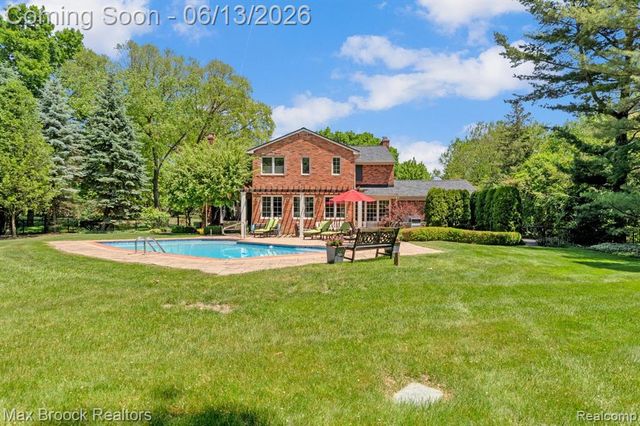 2620 Wendover Road, Bloomfield Hills, MI 48302