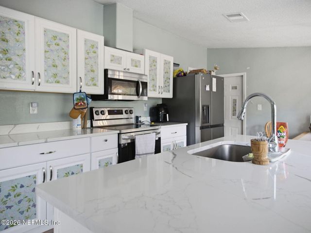 820 SELMA Avenue, Interlachen, FL 32148