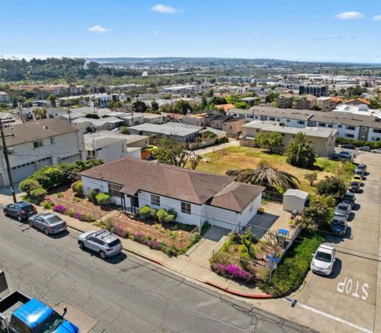 1330 Goshen Street, San Diego, CA 92110