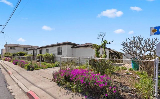 1330 Goshen Street, San Diego, CA 92110