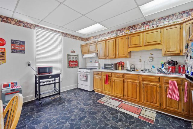 707 W 5th Street, Marion, IN 46953