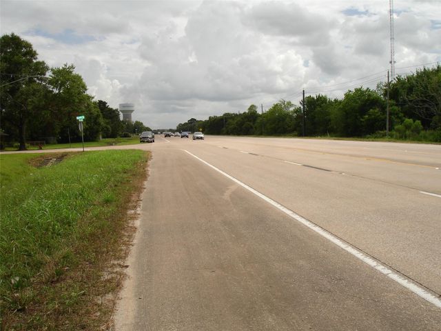 3207 W Parkwood Avenue, Friendswood, TX 77546