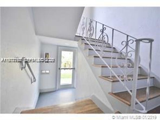 1995 Marseille Dr 2, Miami Beach, FL 33141