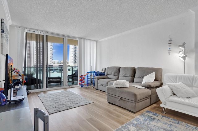 2501 S Ocean Drive 338, Hollywood, FL 33019