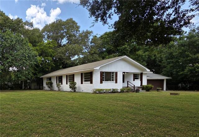 1951 Highland Forest Drive, Mobile, AL 36618