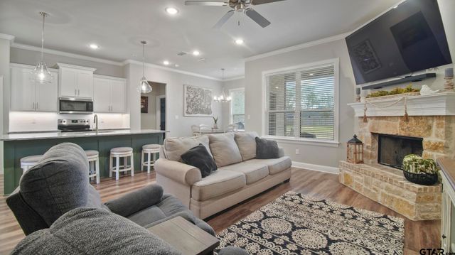 14144 Foxtail Dr, Flint, TX 75762