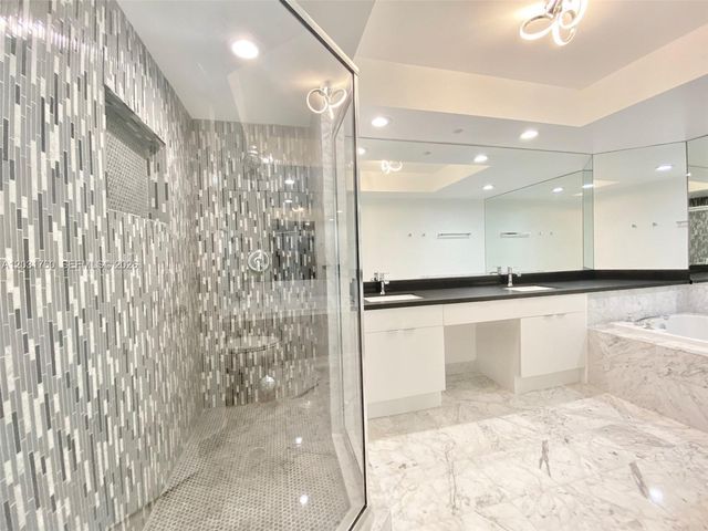 16400 Collins Avenue 542, Sunny Isles Beach, FL 33160