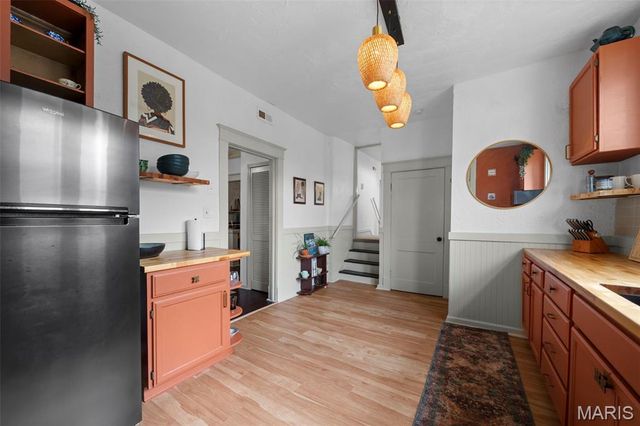 6539 Bartmer Avenue, University City, MO 63130