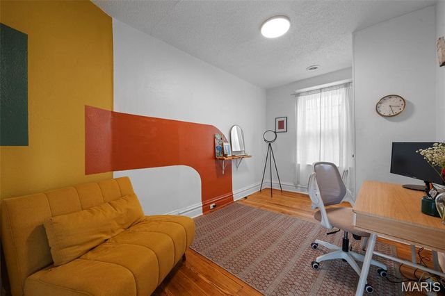6539 Bartmer Avenue, University City, MO 63130