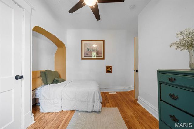 6539 Bartmer Avenue, University City, MO 63130