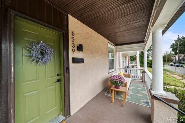 6539 Bartmer Avenue, University City, MO 63130