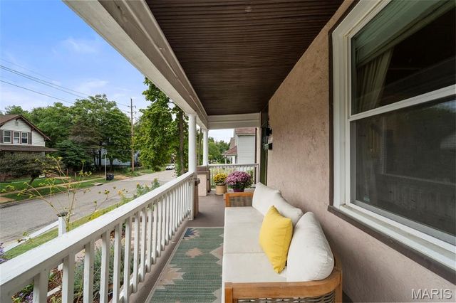 6539 Bartmer Avenue, University City, MO 63130