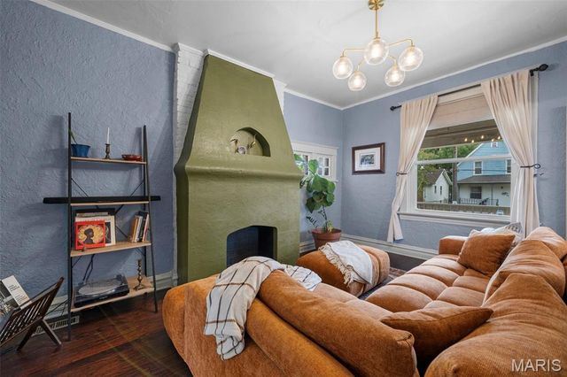 6539 Bartmer Avenue, University City, MO 63130