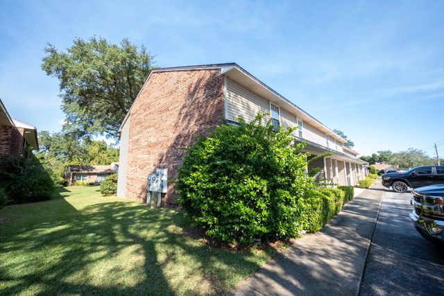 225 Carmel Drive 27, Fort Walton Beach, FL 32547