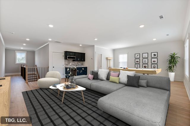 329 Old Shackle Island Rd, Hendersonville, TN 37075