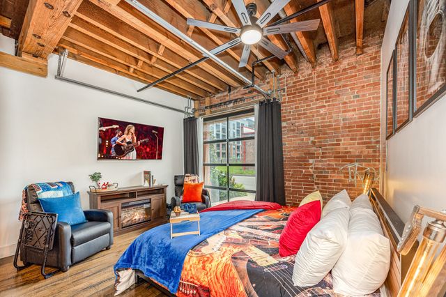 610 21st Ave N Apt 108, Nashville, TN 37203