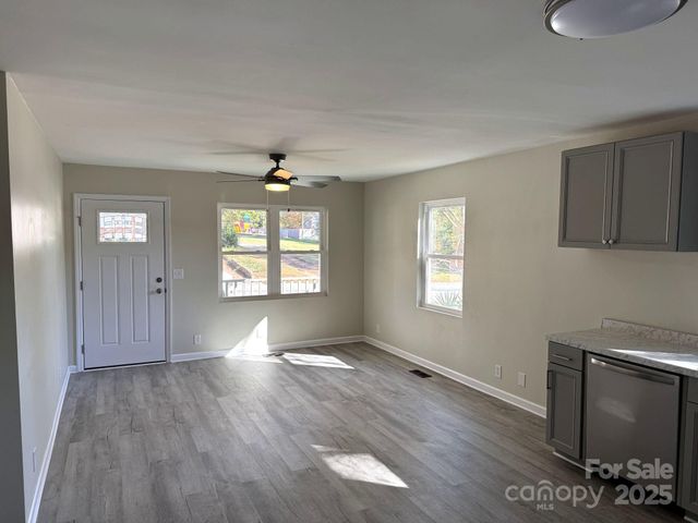 1208 N Ashe Avenue, Newton, NC 28658