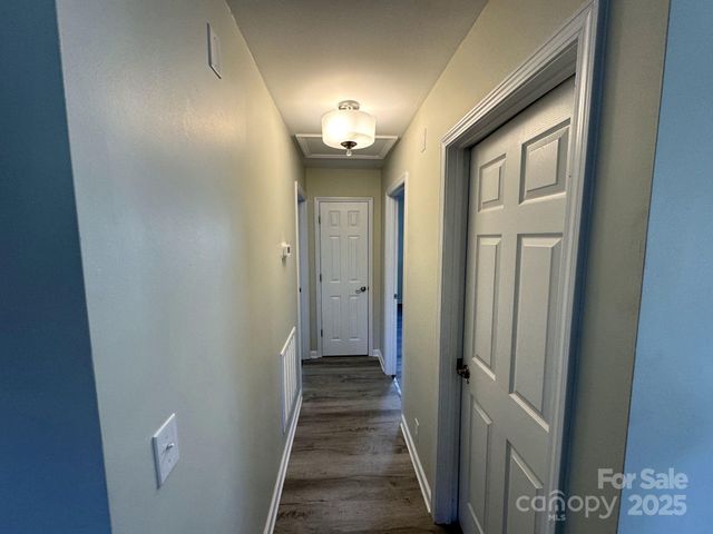 1208 N Ashe Avenue, Newton, NC 28658