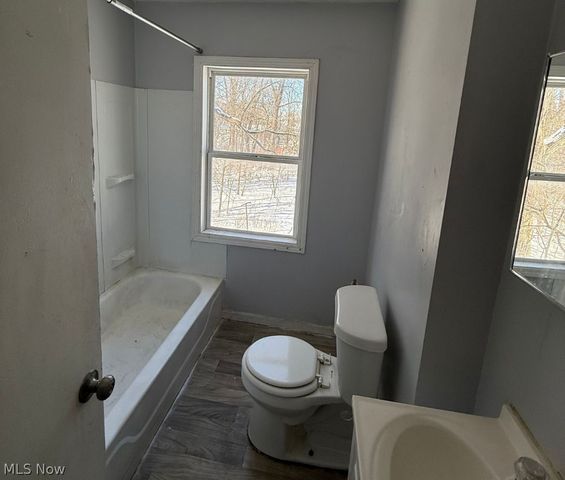 119 Neufer Court, Elyria, OH 44035