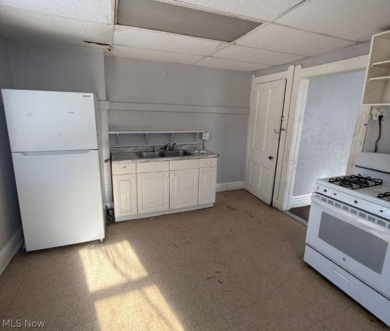 119 Neufer Court, Elyria, OH 44035