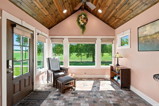 18736 Roselle Cove, Auburn, IN 46706