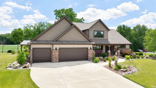 18736 Roselle Cove, Auburn, IN 46706