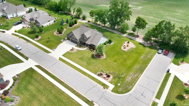 18736 Roselle Cove, Auburn, IN 46706