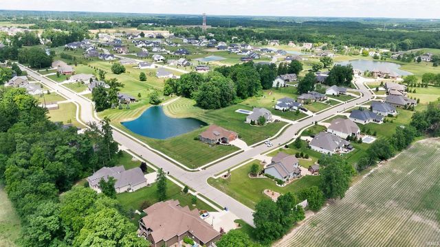 18736 Roselle Cove, Auburn, IN 46706