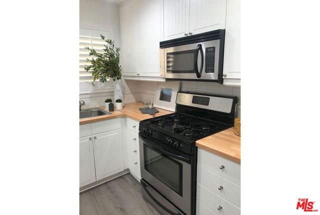 1865 GREENFIELD Avenue 102, Los Angeles, CA 90025