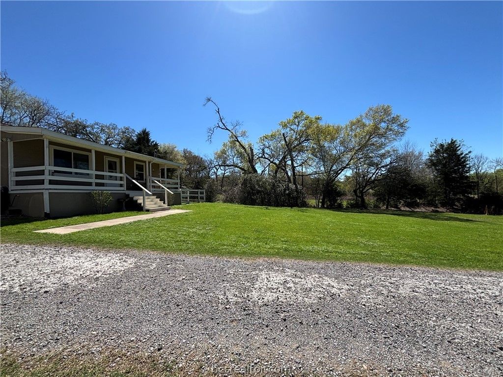 11262 Debbie Lane, Iola, TX 77861 — photo 5