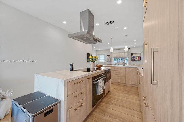 1737 SW 11th St, Miami, FL 33135